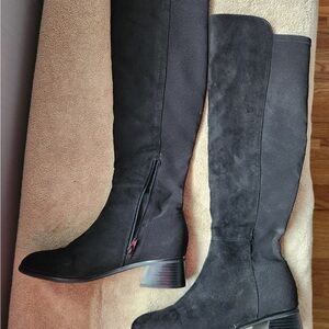 Black Knee-High Women's Boots